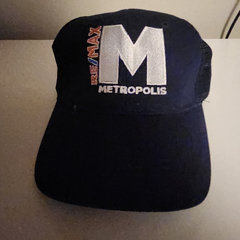 Remax Hat